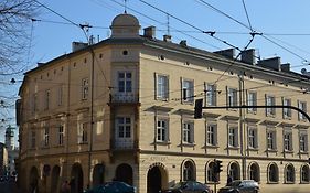 Royal Castle Apartments